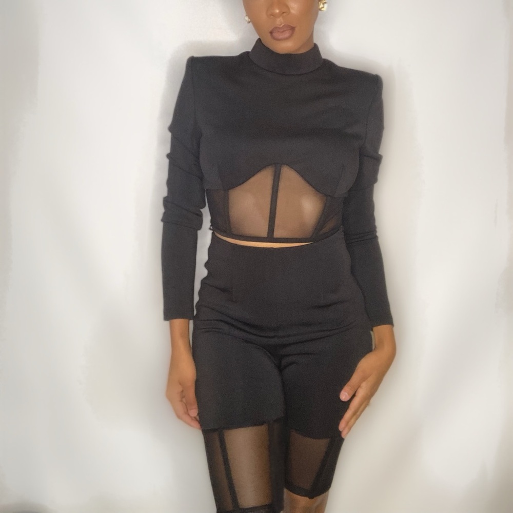 M-Large cropped bodice full black corset top with matching shorts